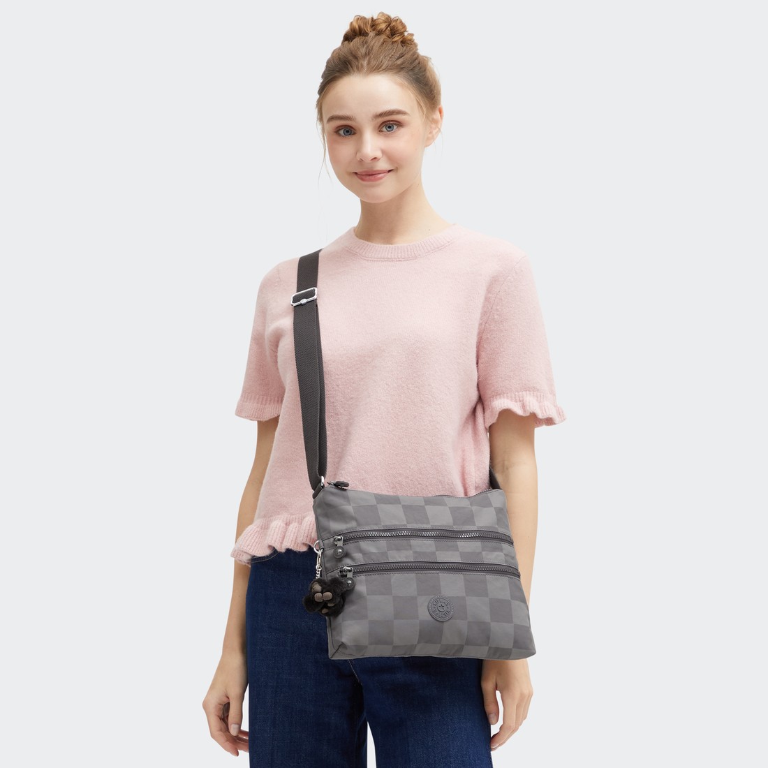 インバイティンググレーエンボス