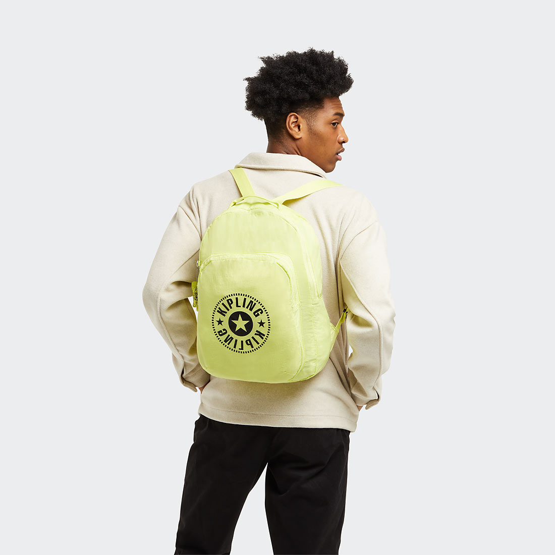 ライムグリーン